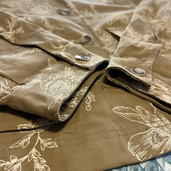 Utility Bomber Jacket Future Collective Khaki Medium Spring Floral Feminine NWOT - Picture 7 of 8